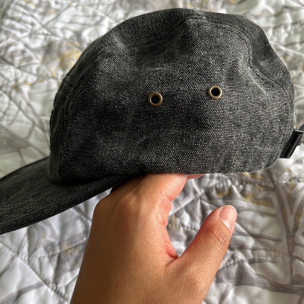 Supreme Gray Cap - Picture 4 of 8